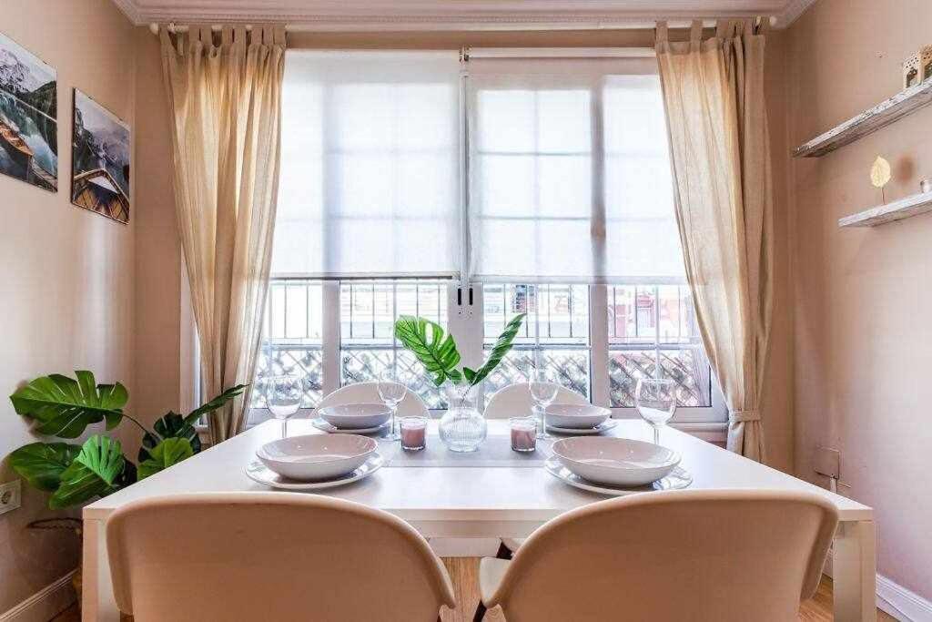3 Apartamento En Estadio Sevilla 8 Plazas 3 Hab Y Metro Eksteriør bilde