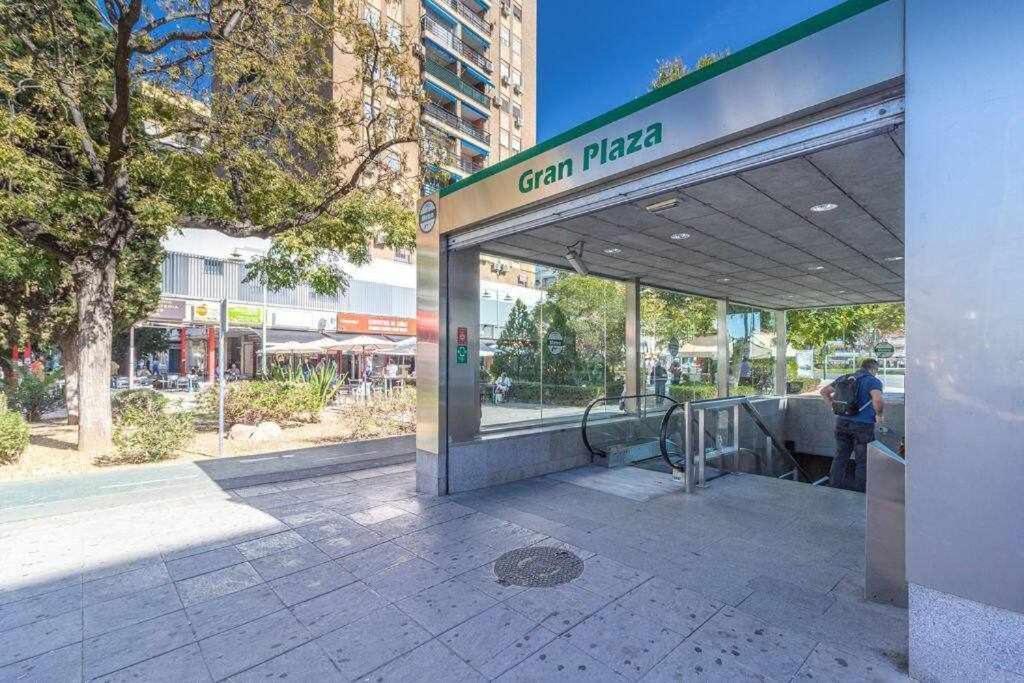 3 Apartamento En Estadio Sevilla 8 Plazas 3 Hab Y Metro Eksteriør bilde