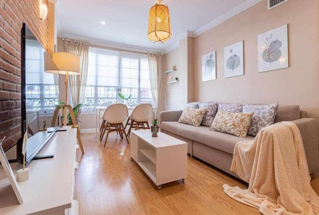 3 Apartamento En Estadio Sevilla 8 Plazas 3 Hab Y Metro Eksteriør bilde